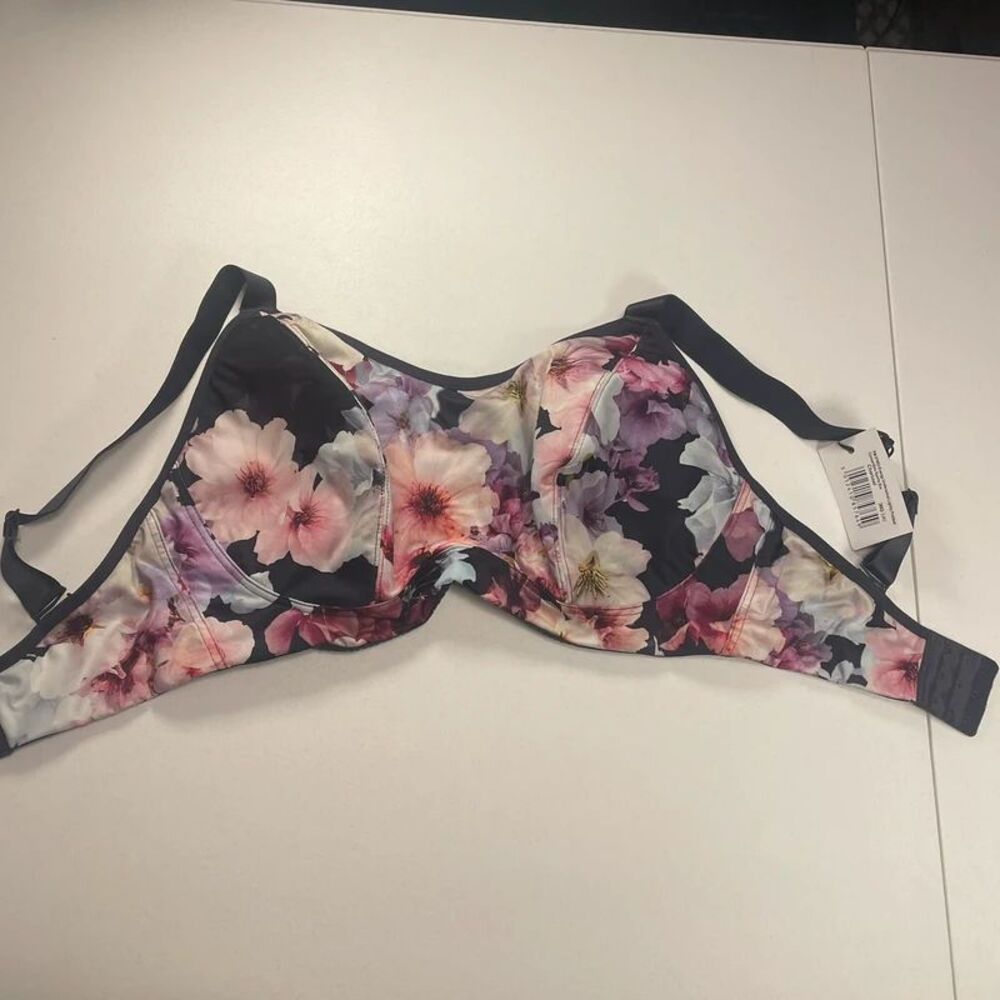 Pour moi underwire sports bra size 36G
